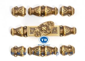 Nên chọn chốt cửa móc an toàn hay cremon?